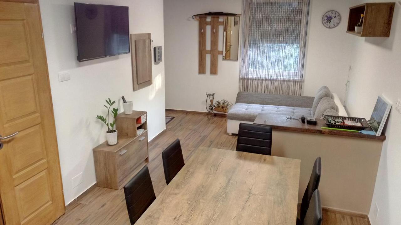 Golden Apartman Oroshaza Exterior photo