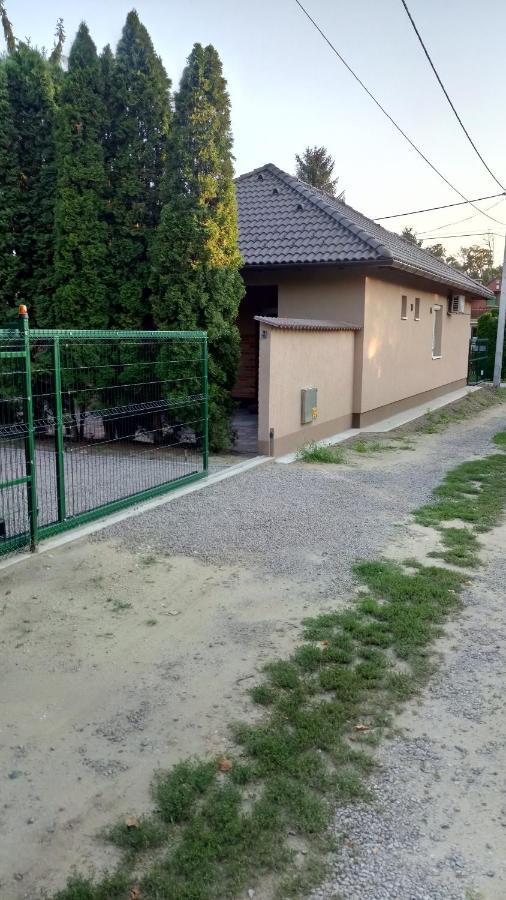 Golden Apartman Oroshaza Exterior photo