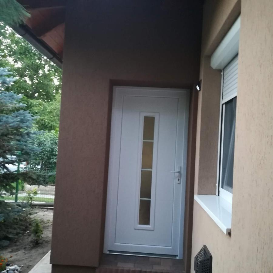 Golden Apartman Oroshaza Exterior photo