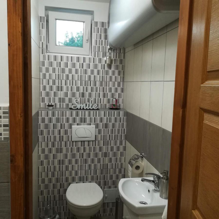 Golden Apartman Oroshaza Exterior photo